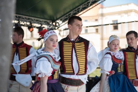 https://www.slavkov.cz/wp-content/uploads/2017/06/folklor-3.jpg