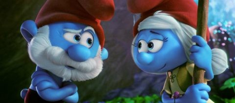 Papa Smurf (Mandy Patinkin) and Smurfwillow (Julia Roberts) in Columbia Pictures and Sony Pictures Animation's SMURFS: THE LOST VILLAGE.