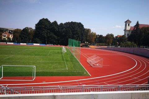 https://www.slavkov.cz/wp-content/uploads/2017/11/stadion3.jpg
