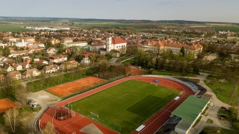 https://www.slavkov.cz/wp-content/uploads/2018/04/Stadion_FILMONDO_02.jpg