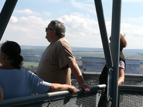 https://www.slavkov.cz/wp-content/uploads/2019/09/pohodova-turistika-2.jpg